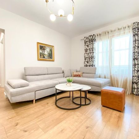 Block Inn Apartments 地拉那 外观 照片